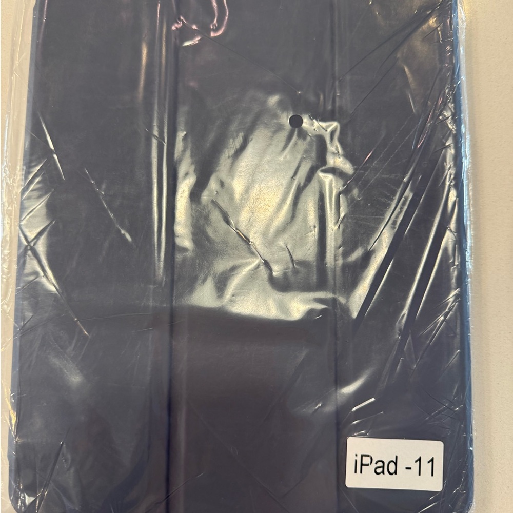 iPad 11-Inch Light Grey‎ Case - New